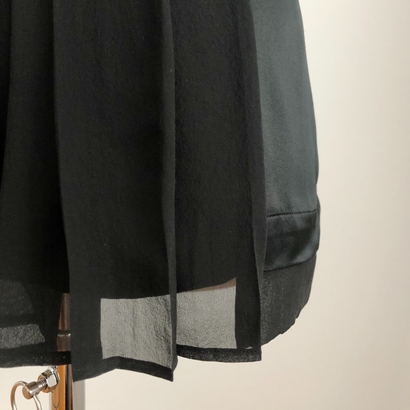 NWT BCBG Black Silk/Lace Cap Sleeve Party-Top - Picture 9 of 16